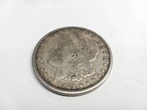 lot 842 image: United States Silver Dollar 1921