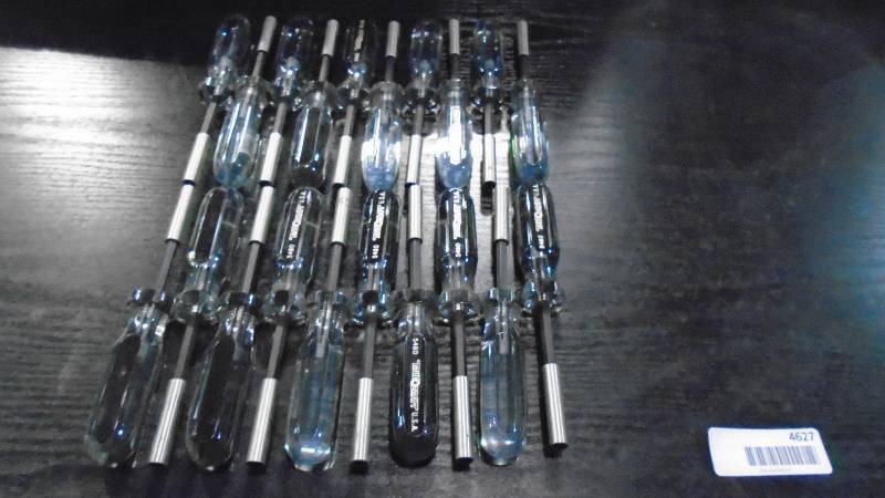lot 4627 image: 14 Hex Bit Driver handles.