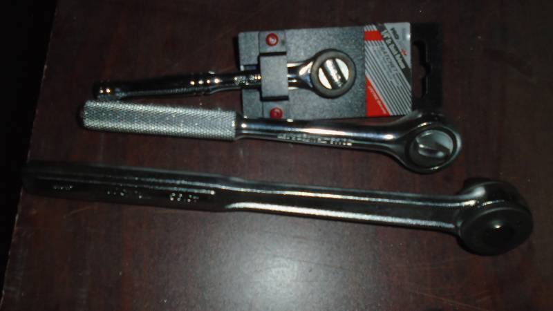 lot 4682 image: 3 Pc. Ratchet Set.