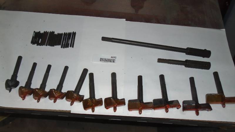 lot 4692 image: Rule Planetor Brand Self feeding wood boring Bit set.