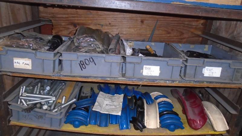 lot 4708 image: LargeLot Misc Pipe Bender parts.