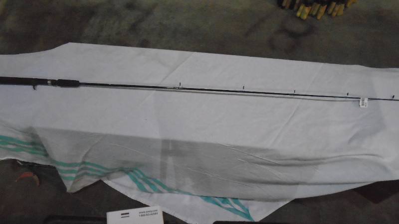 lot 4730 image: New Fishig Pole.