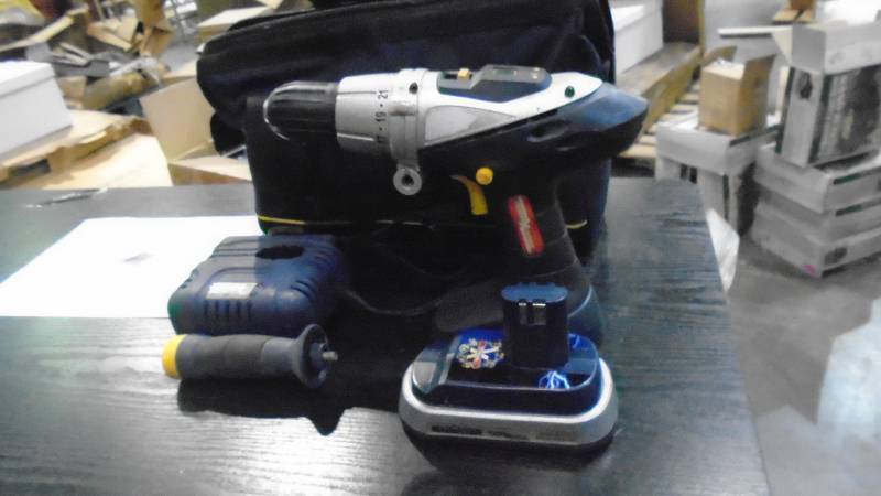 lot 4759 image: Mastercraft 18 V Cordless Drill.