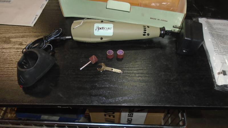 lot 4794 image: Cordless rotary tools.