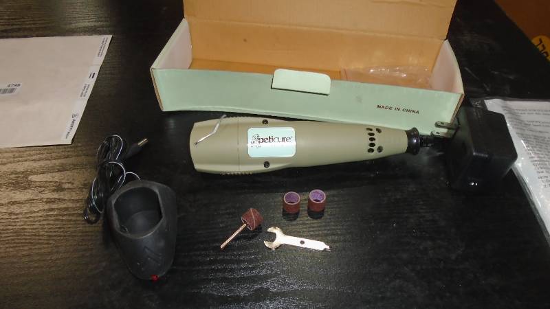 lot 4798 image: Cordless rotary tools.