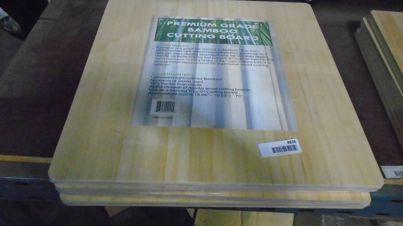lot 4836 image: Bamboo Cutting Boards.