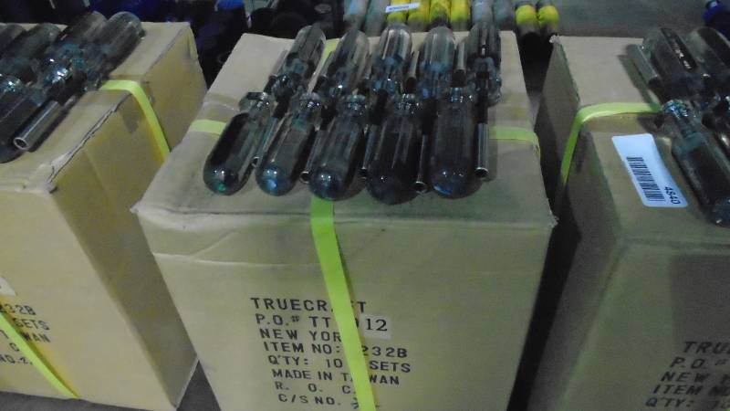 lot 4841 image: Truecraft 21 Pc Driver Sets .