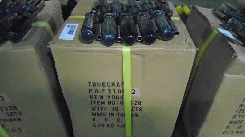 lot 4842 image: Truecraft 21 Pc Driver Sets .