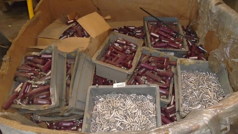 lot 4852 image: Very Large Lot of Montana Bit driver handles.
