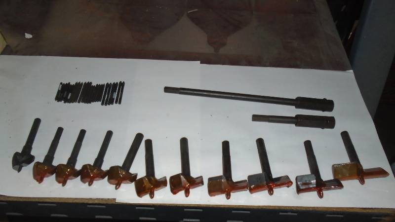 lot 4690 image: Rule Planetor Brand Self feeding wood boring Bit set.