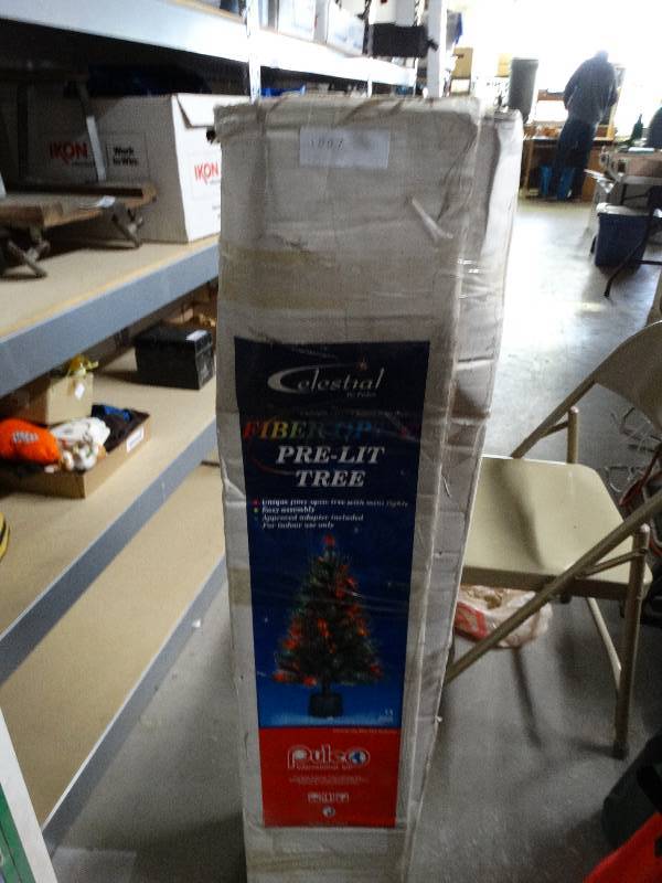 lot 1007 image: Fiber optic pre-lit tree.