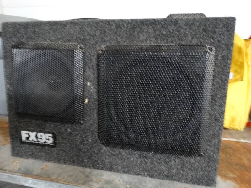 lot 1012 image: Karco FX95 digital effect series speaker.
