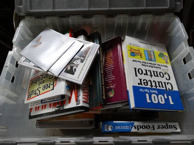 lot 1014 image: Large lot of books.