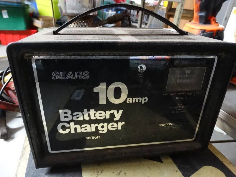 lot 1042 image: Sears 10 amp battery charger 12 volt.