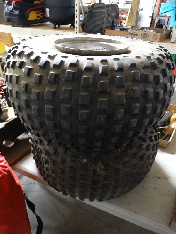 lot 1045 image: 2 Dunlop tires. 22x11.00-8