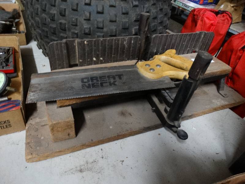 lot 1050 image: Miter saw.