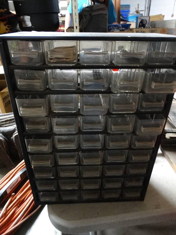 lot 1051 image: Hardware bin.