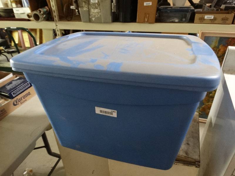 lot 1082 image: Lot of tarps.