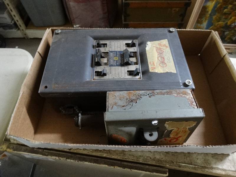 lot 1083 image: Lot of electrical boxes.