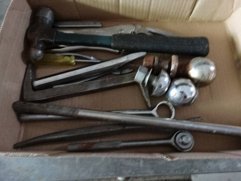 lot 1106 image: 2 and 1 78 ball, and hand tools.
