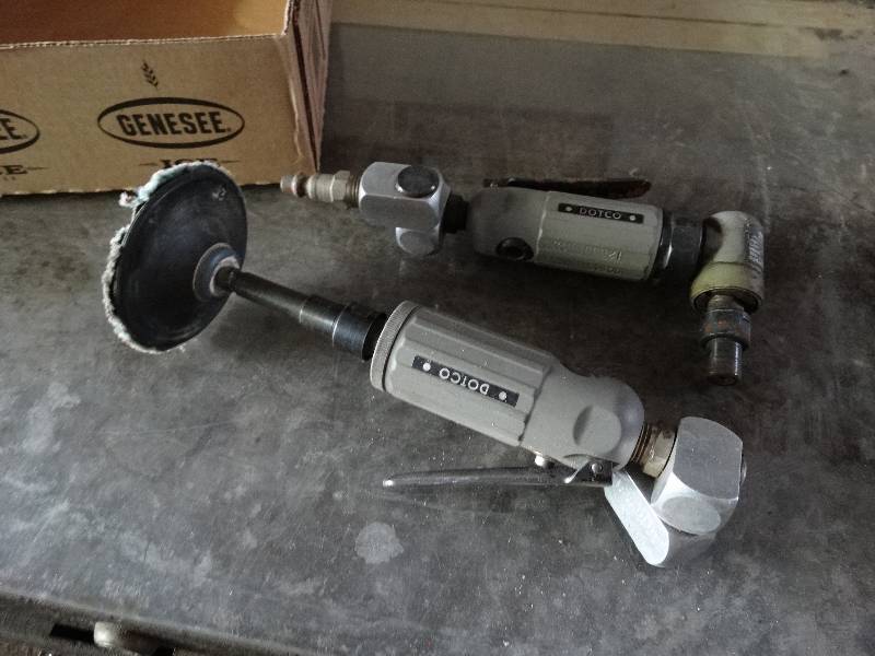 lot 1115 image: 2 Dotco air tools.