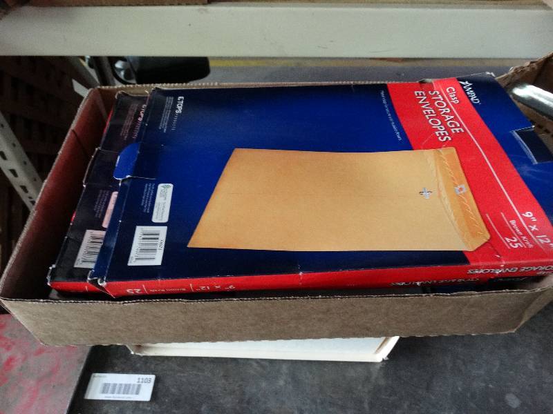lot 1127 image: Lot of office supplies.