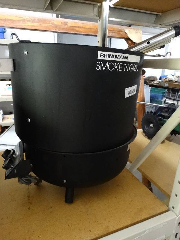 lot 1155 image: Brinkman smoke N Grill.