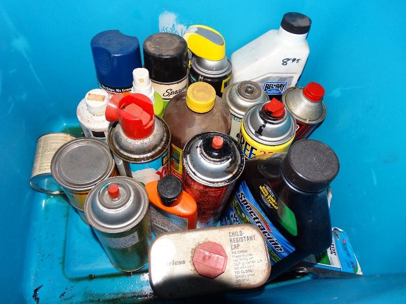 lot 1159 image: Small lot of chemicals.