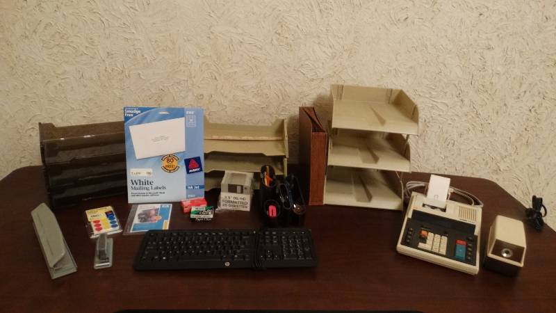 lot 120 image: Office supply lot