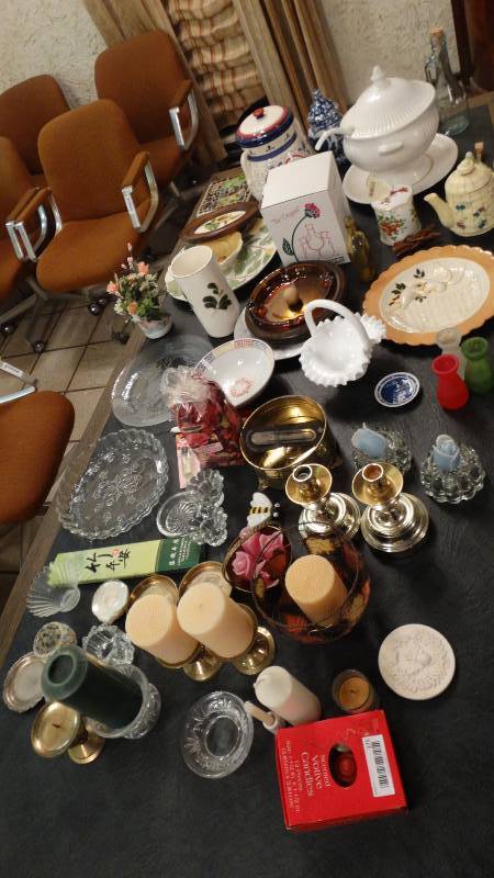 lot 171 image: Lot of various home decor items