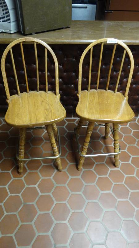 lot 184 image: 2 matching wood bar stools