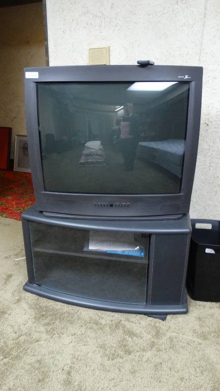 lot 215 image: Lg Zenith TV w media stand