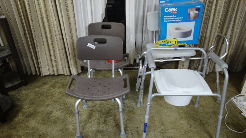 lot 225 image: Lot of handicap equipment