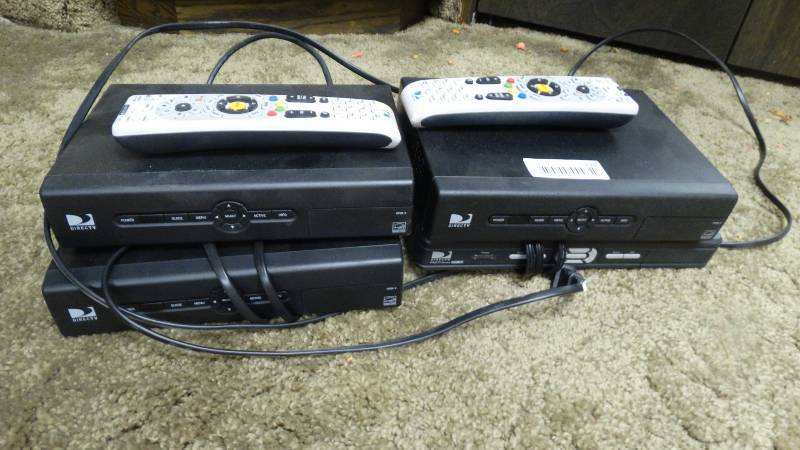 lot 229 image: 4 Direct TV boxes