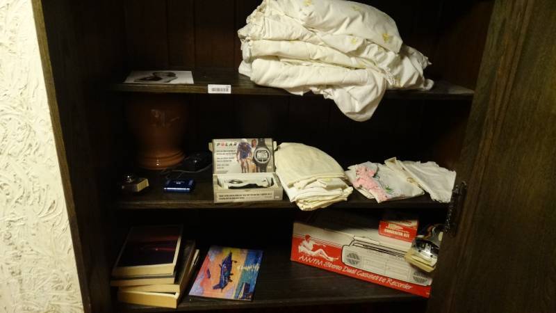 lot 231 image: Linens & misc.