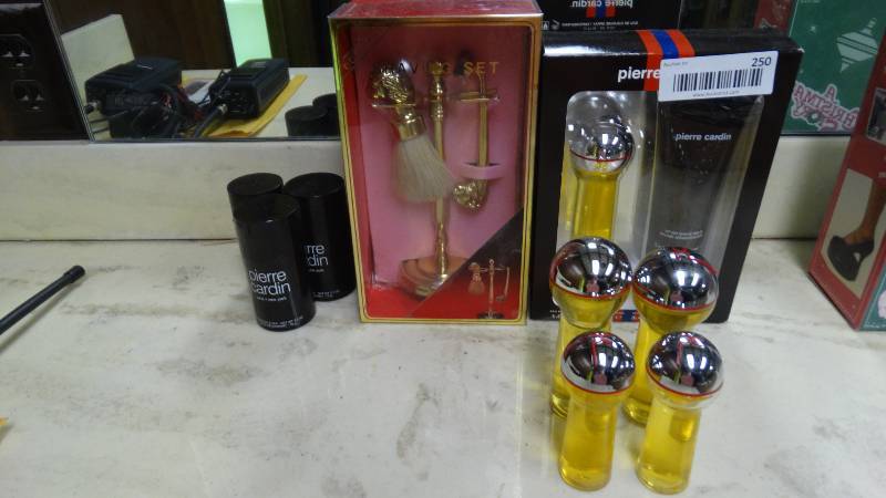 lot 250 image: Lot of assorted colognes
