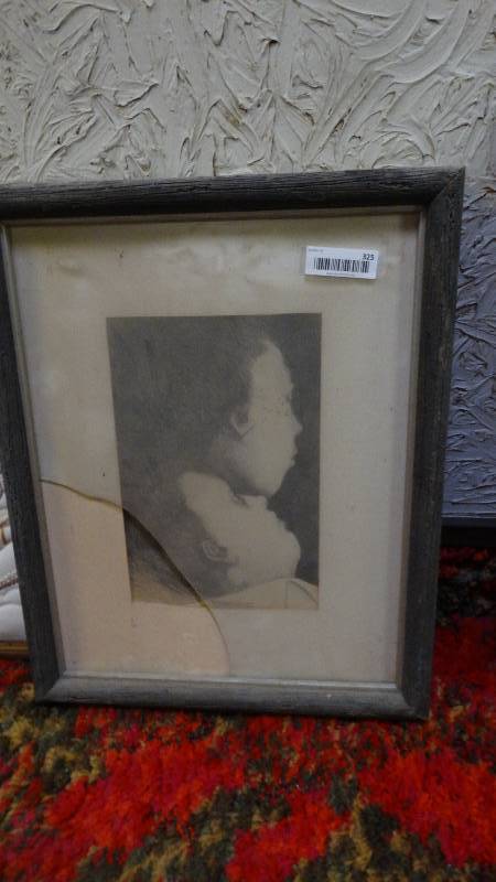 lot 325 image: 2 pcs of framed wall art