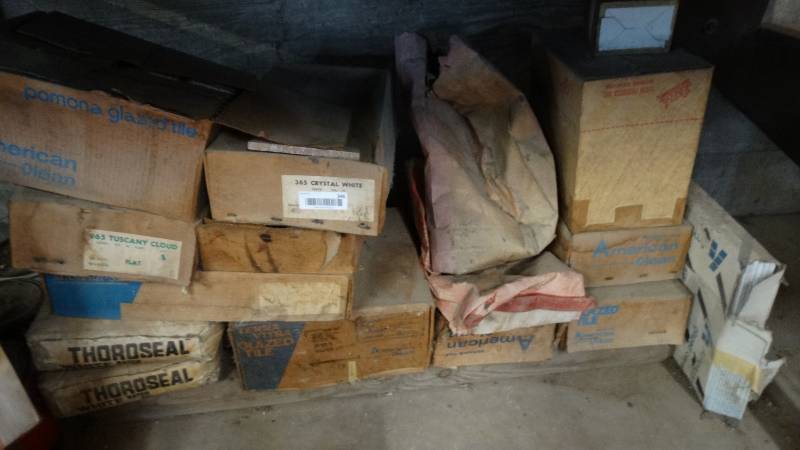 lot 346 image: Large lot of various size & style ceramic tile & grout