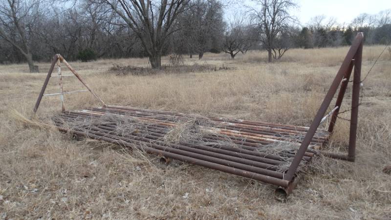 lot 377 image: Cattle crossing guardcattle gate guard