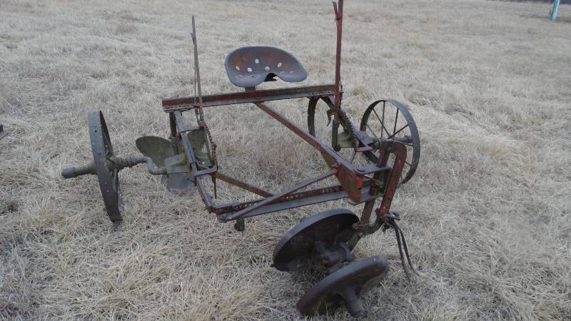 lot 389 image: Antique farm plow decor