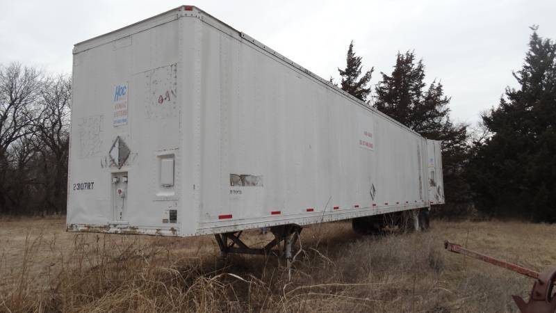 lot 401 image: Monon 48 semi box trailer w double doors