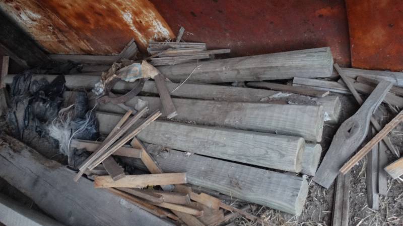 lot 416 image: Lot of landscape timbers