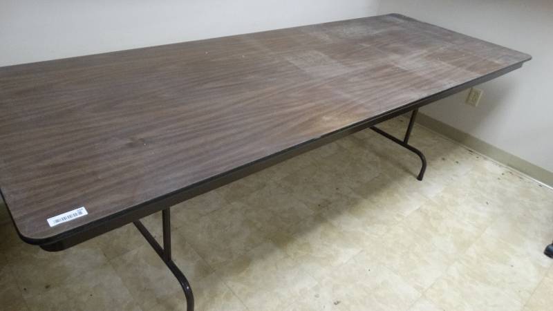 lot 444 image: 8 ft folding table