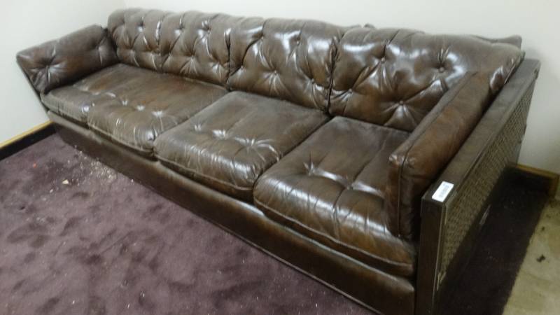 lot 445 image: Vintage 4 cushion sofa