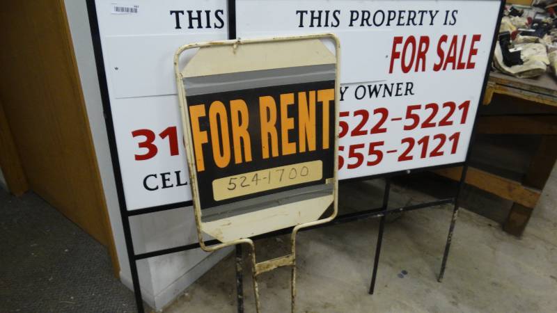 lot 447 image: 3 metal real estate signs