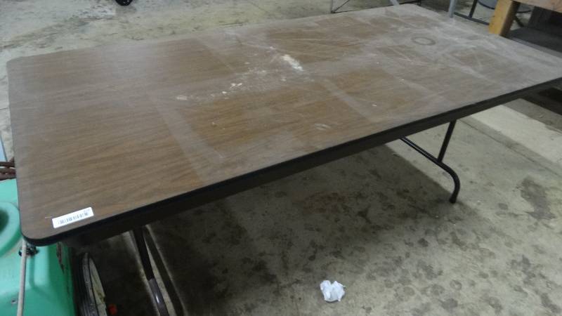 lot 459 image: Folding table