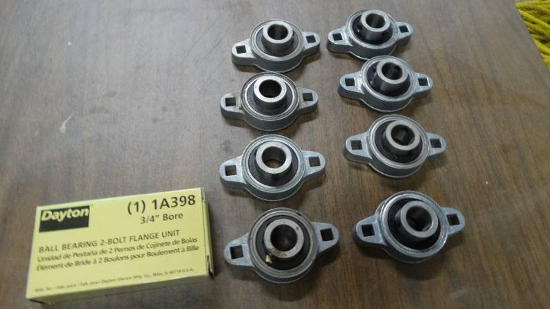 lot 462 image: 34 bore 2 bolt flange units
