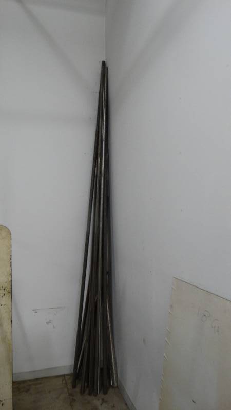 lot 496 image: Lot of various metal tubing- up to 11 ft long