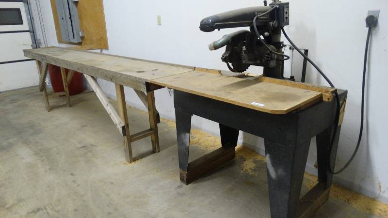 lot 500 image: Dewalt 12 radial arm saw w custom wood table 15 long