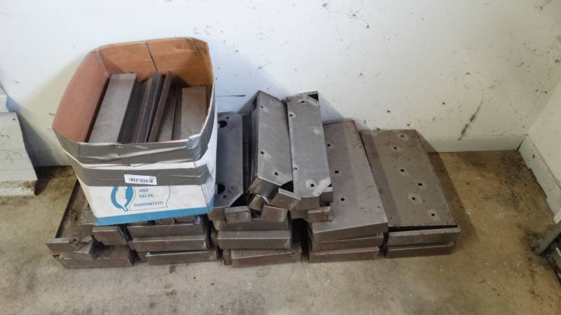lot 505 image: Lot of metal stock